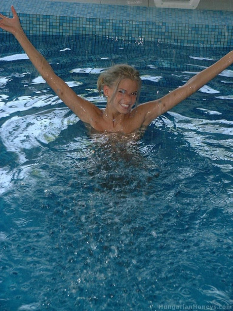 Fine blondie teen Lilu plays nude in the pool before posing with two men - #239037