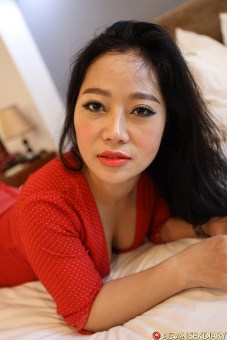 Hot asian MILF Pat D shows her perfect boobies & takes a facial after POV sex - #27872