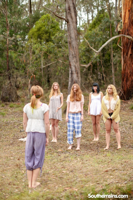 Stunning Australian whores practicing yoga in their hot outfits in nature - #146044