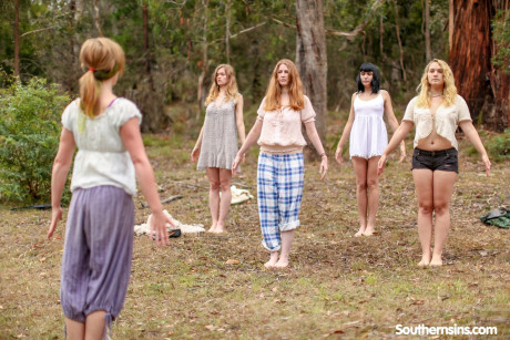 Stunning Australian whores practicing yoga in their hot outfits in nature - #146047