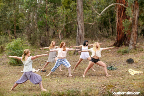 Stunning Australian whores practicing yoga in their hot outfits in nature - #146051