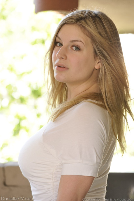 Attractive humongous breasted blondy Danielle exposes gigantic boobies & spreads vagina in public - #58880