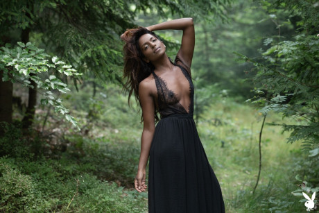 Glamorous ebony babe Nirmala Fernandes shows her beautiful nude body outdoors - #67873