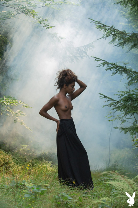 Glamorous ebony babe Nirmala Fernandes shows her beautiful nude body outdoors - #67879