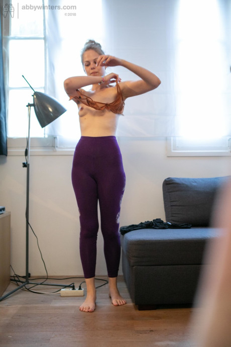 Fine Australian amateur with a hot butt Rose K puts some clothes on - #129409