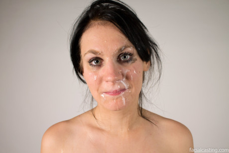 Dark haired amateur exposes her nice tits and blows a cock at a casting #12759