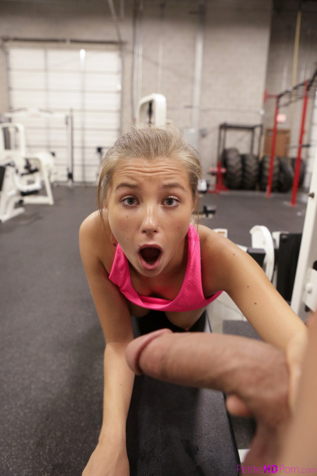 Petite Carolina Sweets mounts a big cock & gets cummed in her mouth at the gym - #78033