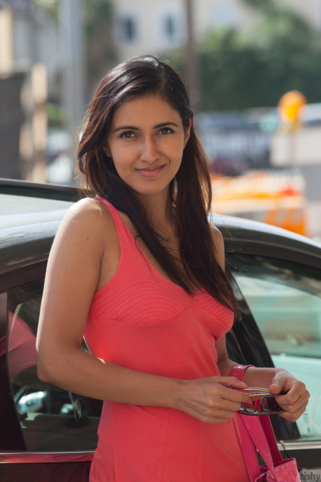 Stunning pretty Indian GF Vijaya Singh flashing her purple panties in public - #52244