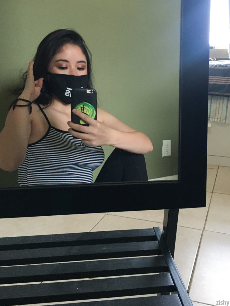 Lovely brunette shows off her ravishing large boobs in hot quarantine self shots - #726