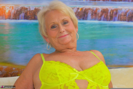 Blondy grandmother Sparkle looses her saggy melons from neon undies - #112843