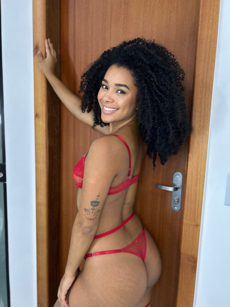 Exotic OnlyFans teenie Bruna Silva Real shows her massive butt in her underwear - #20246