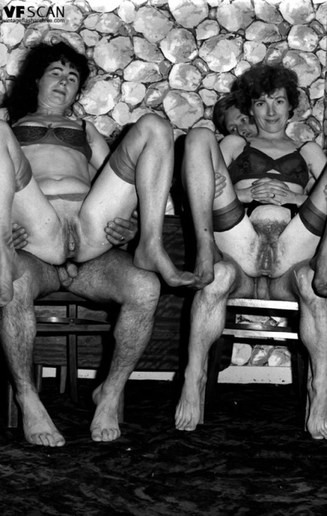 Hot babes in leggings spreading legs to enjoy a fuck fest in vintage groupsex - #11155