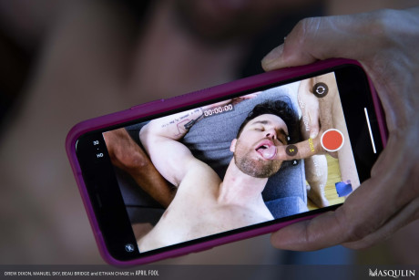 Muscular bisexual studs have a spit roasting anal foursome in a slutty fling - #49215