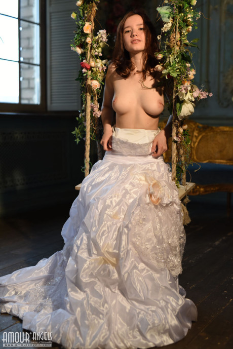 Young bride frees her giant naturals from wedding dress as she strips naked - #146225