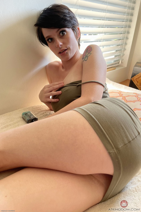 ATK Petites performed by Kitty Lynn XXX Pics