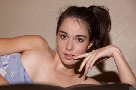Teen GF Emily Grey shows off her tiny tits & perfect butt #4098