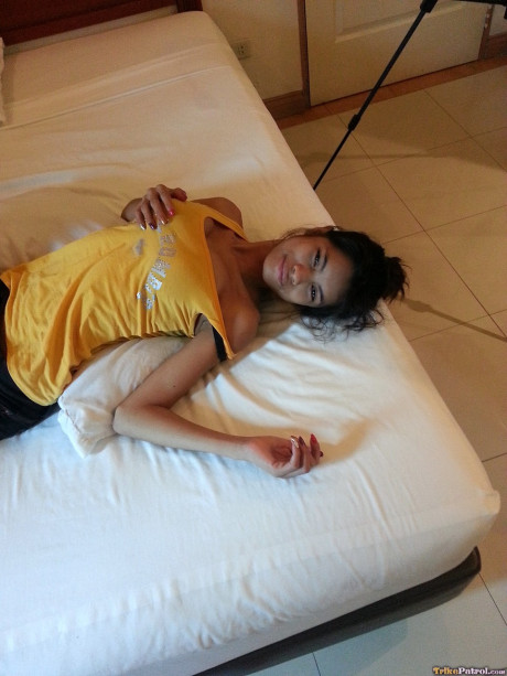 Stunning Filipina Jennifer Jimenez massages her melons before giving a hot oral sex - #182060