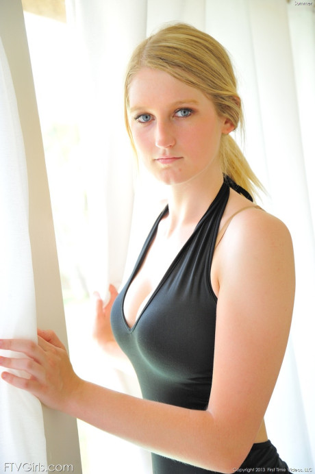 Adorable yellow-haired Summer reveals her twat and anus before toying herself - #29751