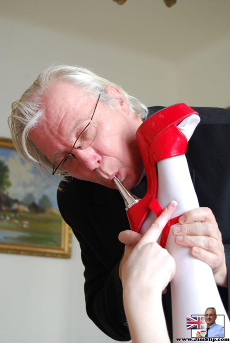 British girl Lara getting spit roasted in an intense amateur gangbang - #228388