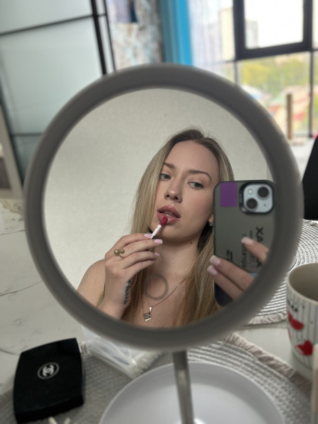 Sweet OnlyFans babe Kate X Mis XXX posing in her vacation compilation - #279626