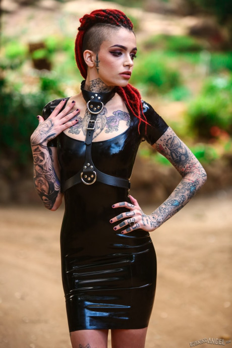 Goth lady girl chick Leigh Raven works clear of latex dress for undressed solo poses - #63090