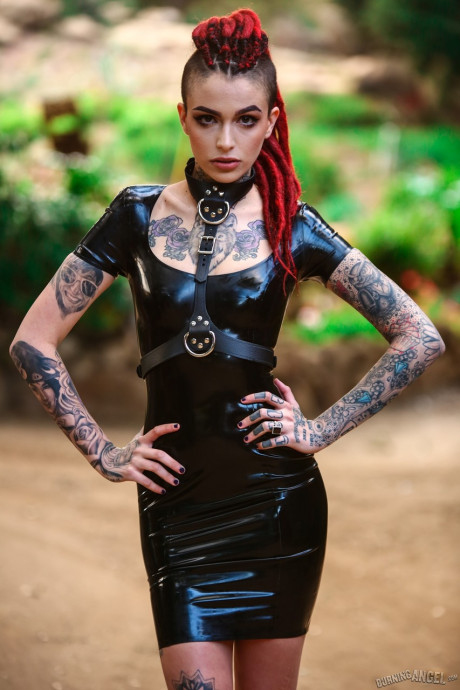 Goth lady girl chick Leigh Raven works clear of latex dress for undressed solo poses - #63091