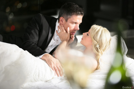 Yellow-haired slut chick Anikka Albrite gets nailed by her new man after the wedding - #220628