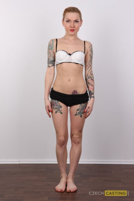 Tattooed amateur with a nice butt gets naked on a stool during solo action - #309862