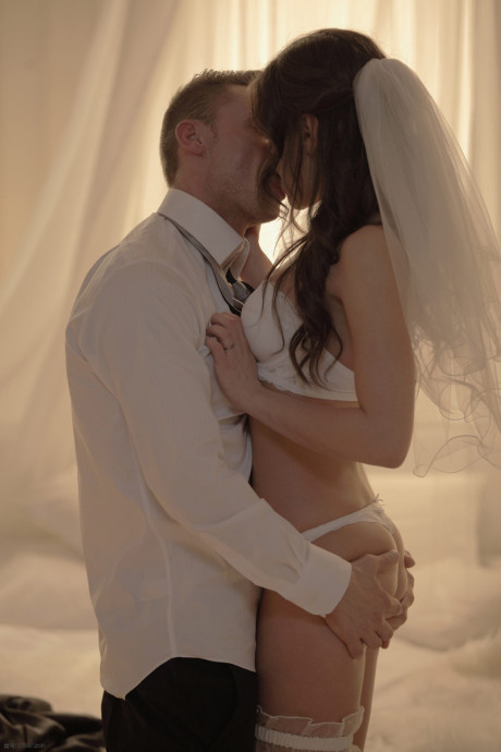Hot young teen bride lick her new husbands schlong and fucks cowgirl on wedding night - #290203