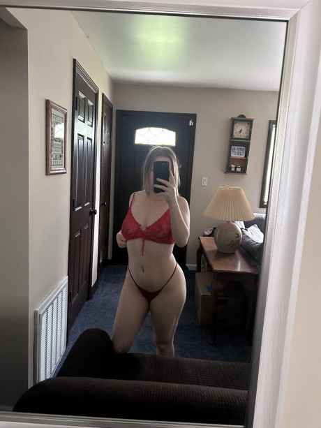 Natural yellow-haired shows her massive ass and small boobs in a mirror during solo action - #287735