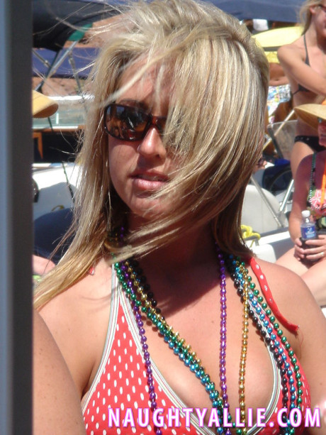 Blondie amateur wild Allie engages in lesbian play during a boat party - #289417