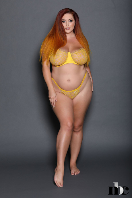 Alluring British vixen Lucy Vixen teasing with her shapely body & big breasts - #269455