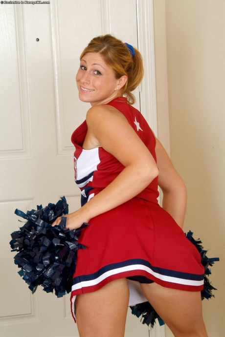 Sweet cheerleader Tiffany strips off her uniform and spreads her pink pussy - #309212