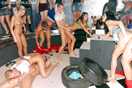 Ravishing european chicks enjoy wet and fervent groupsex party - #60324