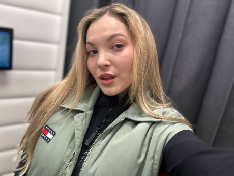 OnlyFans stunner All About Diana poses provocatively in her solo compilation - #278590