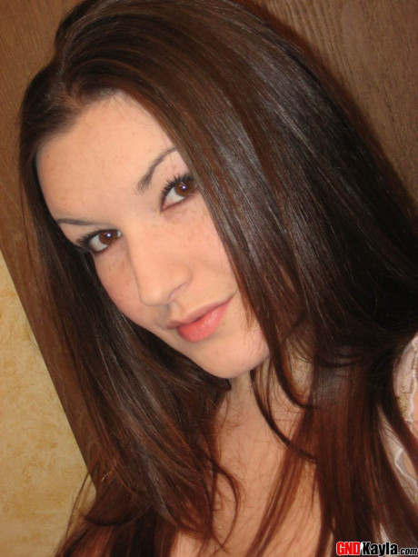 Young teen amateur uncovers her great boobies while taking self shots in a mirror - #50308